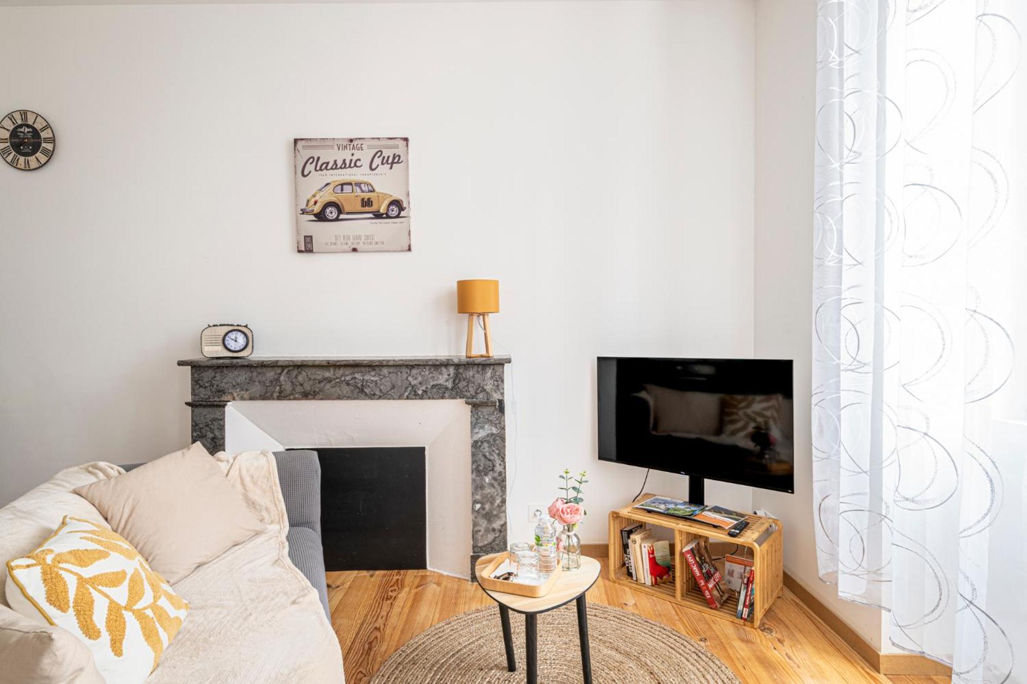 Le Douillet Bearnais Apartment Pau Luaran gambar